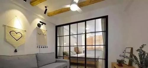 收纳|65㎡小户型客厅加隔断,超强空间利用率,素白雅致,仿佛多套房