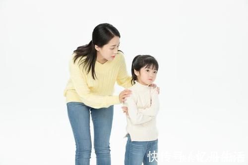 孩子|孩子喝光饮料才要付款,店员要求十倍赔偿,宝妈的回怼让人点赞