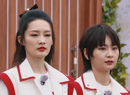 金婧录《奔跑吧》和蔡徐坤互动频繁，两次避嫌的方式很高级