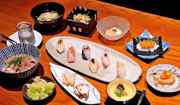  油炸|这种鱼在日本价格昂贵并且罕见，在中国却常见，国人直接油炸！