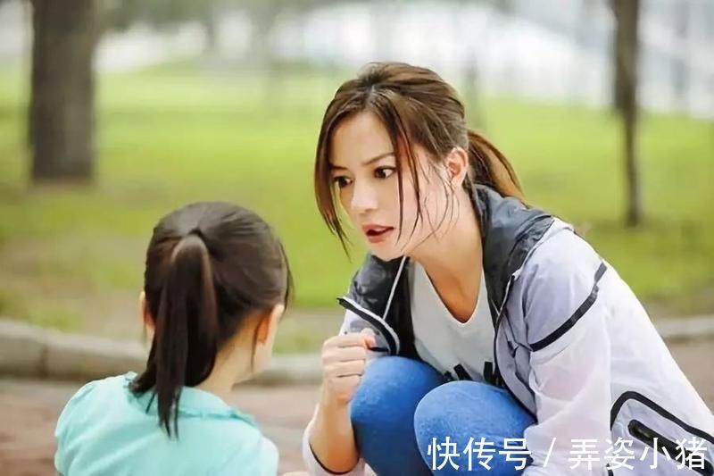 幼儿园|4岁女娃在幼儿园3天无人来接,老师打开书包后看红了眼