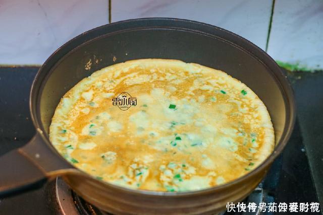 儿子最爱吃的早餐饼,不用揉面,不用整形,2块钱就能吃饱!