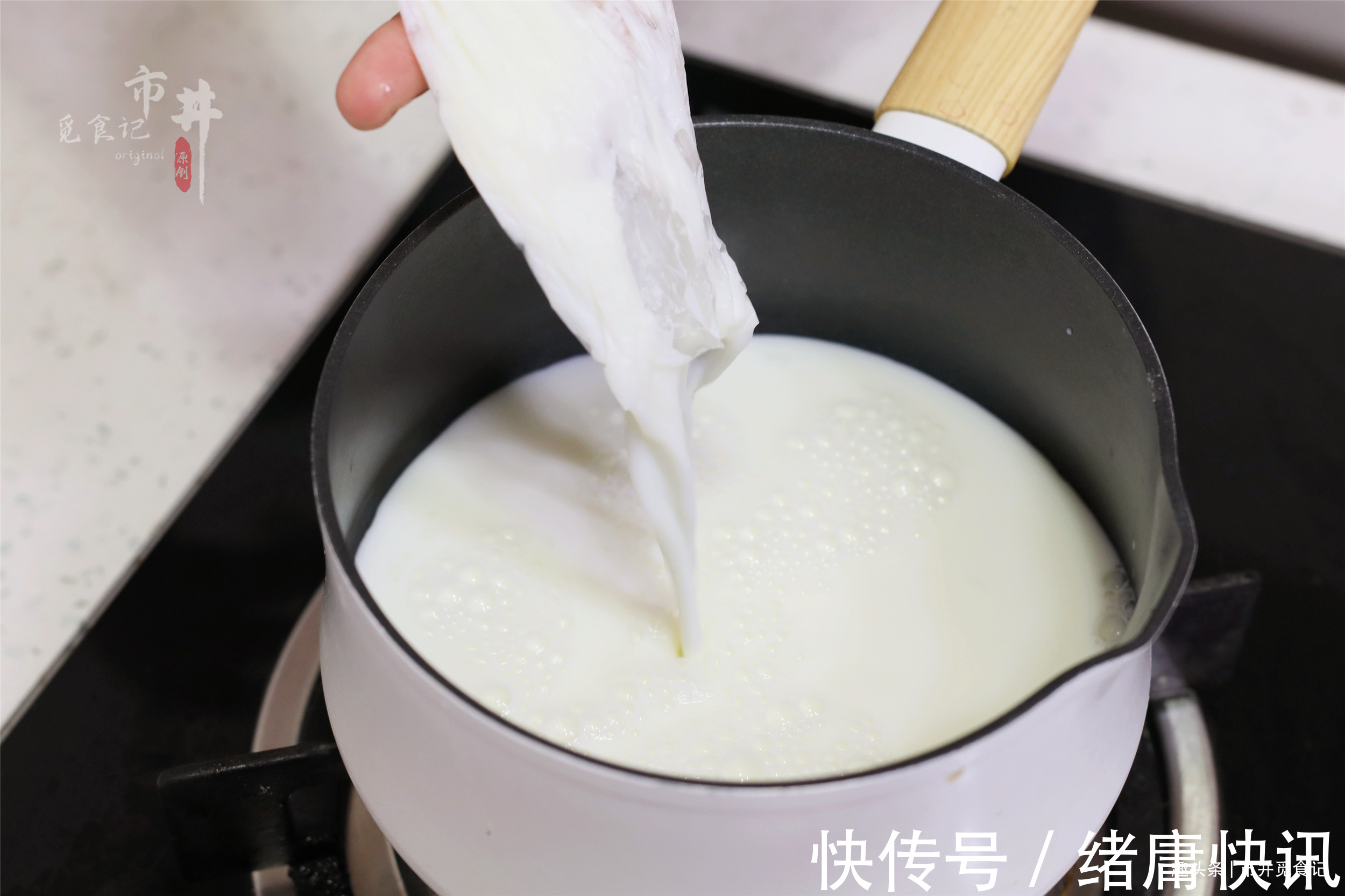 70岁老两口，蒸的鸡蛋羹火了，太懂食材搭配，每天1碗营养全有了