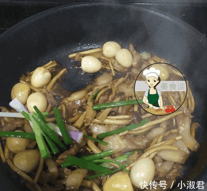 这菜, 我隔三差五准做给孩子吃, 脆嫩可口, 强筋壮骨, 孩子体格好