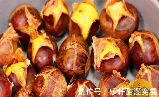 才知道，板栗去壳只需1个瓶盖，一秒一个，老农的方法太好用了