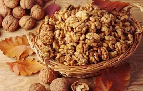 胎儿|在孕期间多吃以下这几样食物,宝宝以后身体健康还聪明!