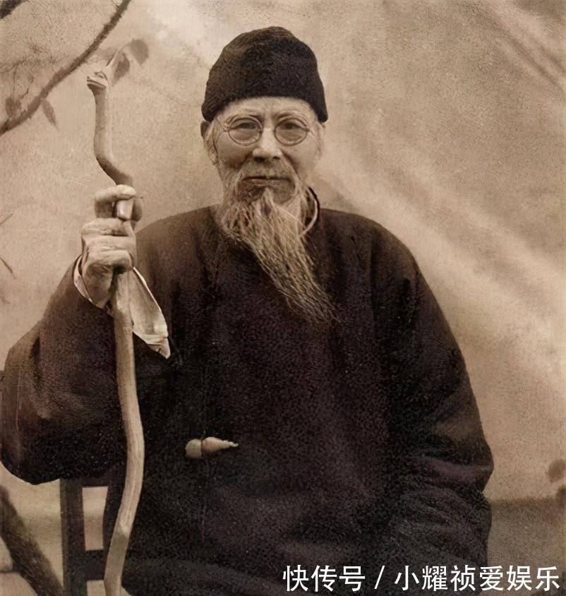 中国画&女子拿齐白石的作品去鉴宝,专家认为是仿品,她:我是齐白石孙女