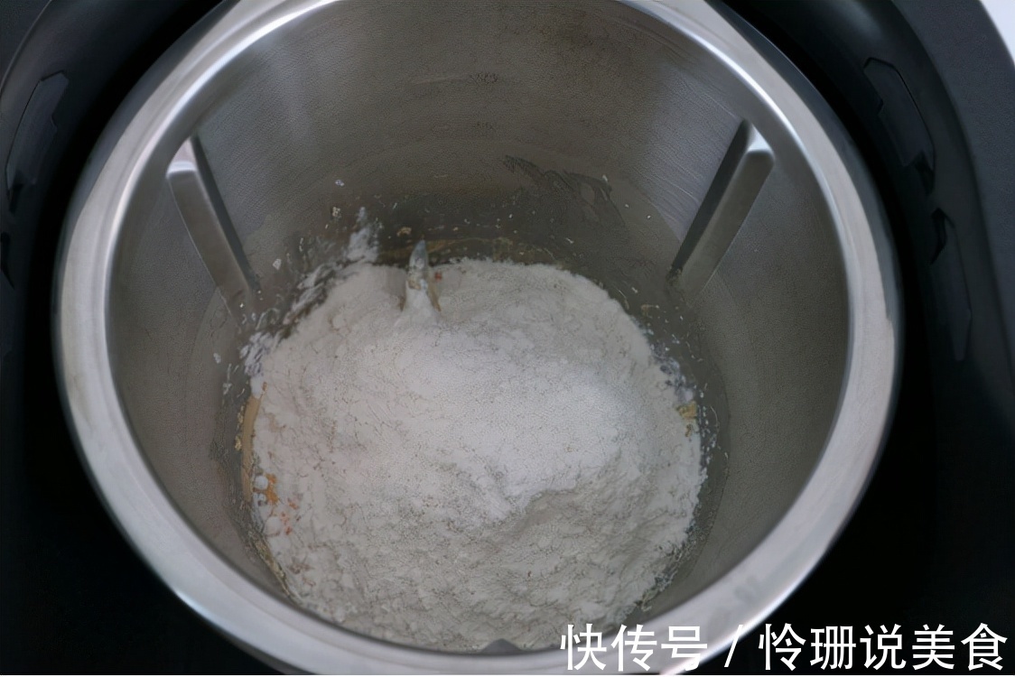 做法简单的布丁塔，这样做外酥里嫩，表面的焦斑很是诱人！