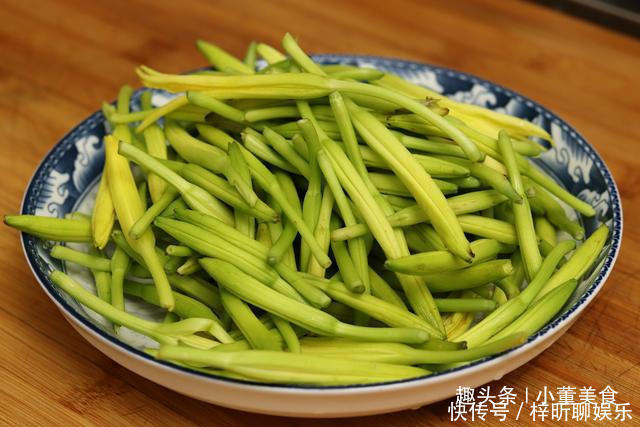  黄花菜|6种蔬菜晒干后，比新鲜的还好吃，冬天炖肉很香，放半年都不坏