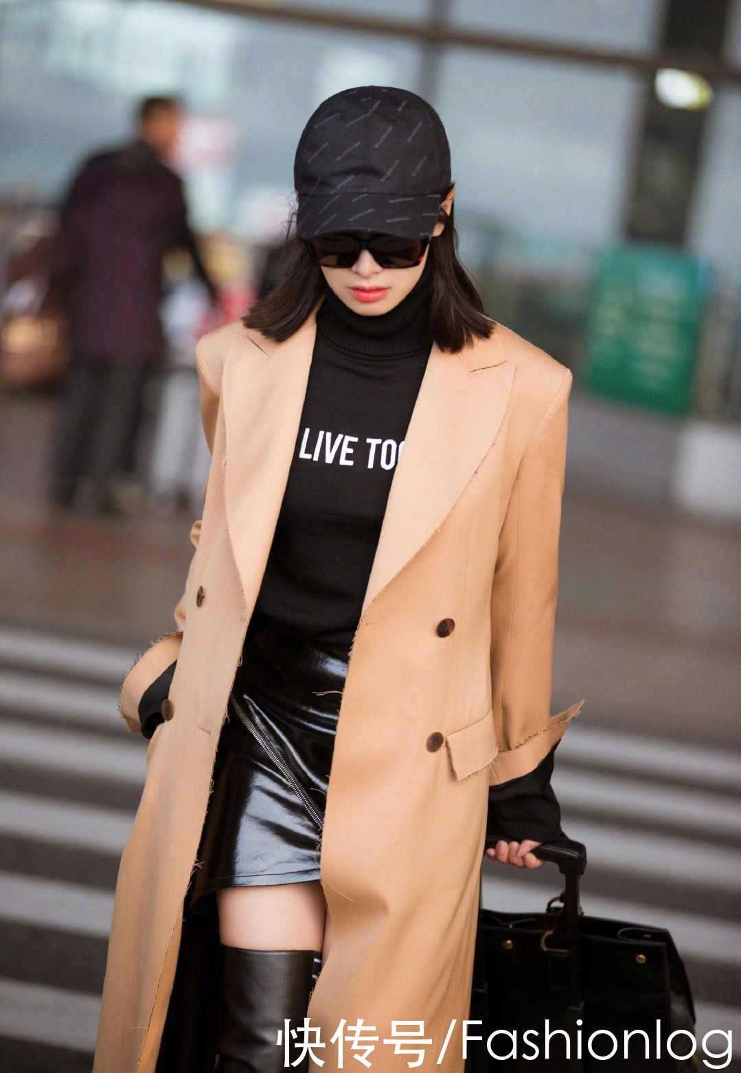 想在秋冬季做个酷girl？鸭舌帽绝对不能少，酷酷