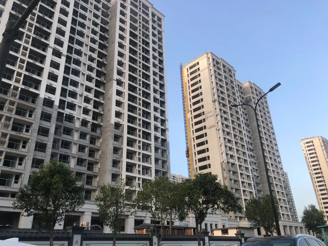 购房者|久违的“现房”回来了！实探第二批集中供地