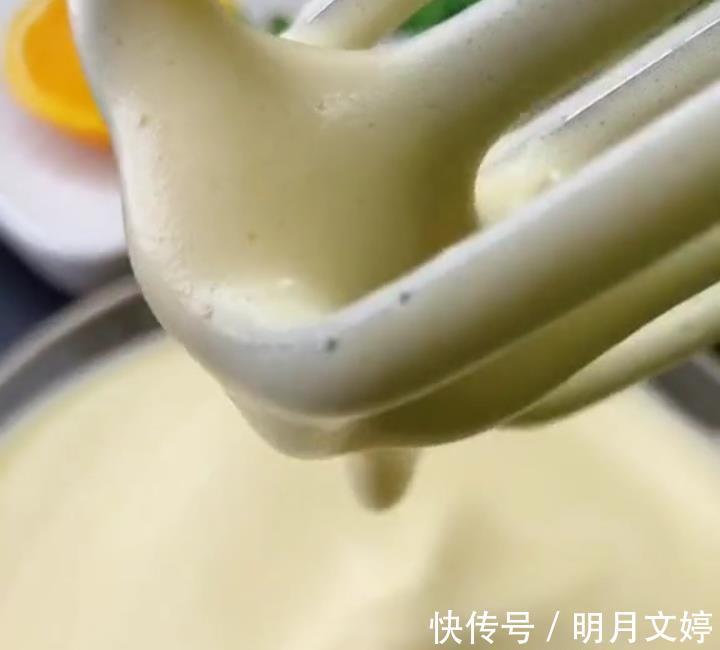 玉米油|做蛋糕,不用烤箱,教你一招,细腻蓬松,香甜可口,好吃又省事