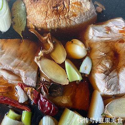 营养美味两手抓，山西烧肉是你的不二之选