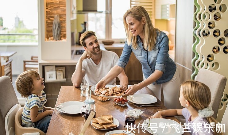 孩子|父母一定要给孩子3样东西,关乎孩子的未来,父母再节俭也要给!