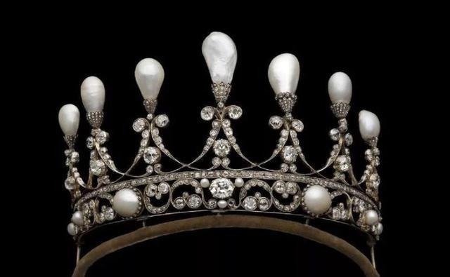 皇冠 欧洲皇室的尊贵皇冠,每一顶都美到极致,“珍珠控”的你不容错过!