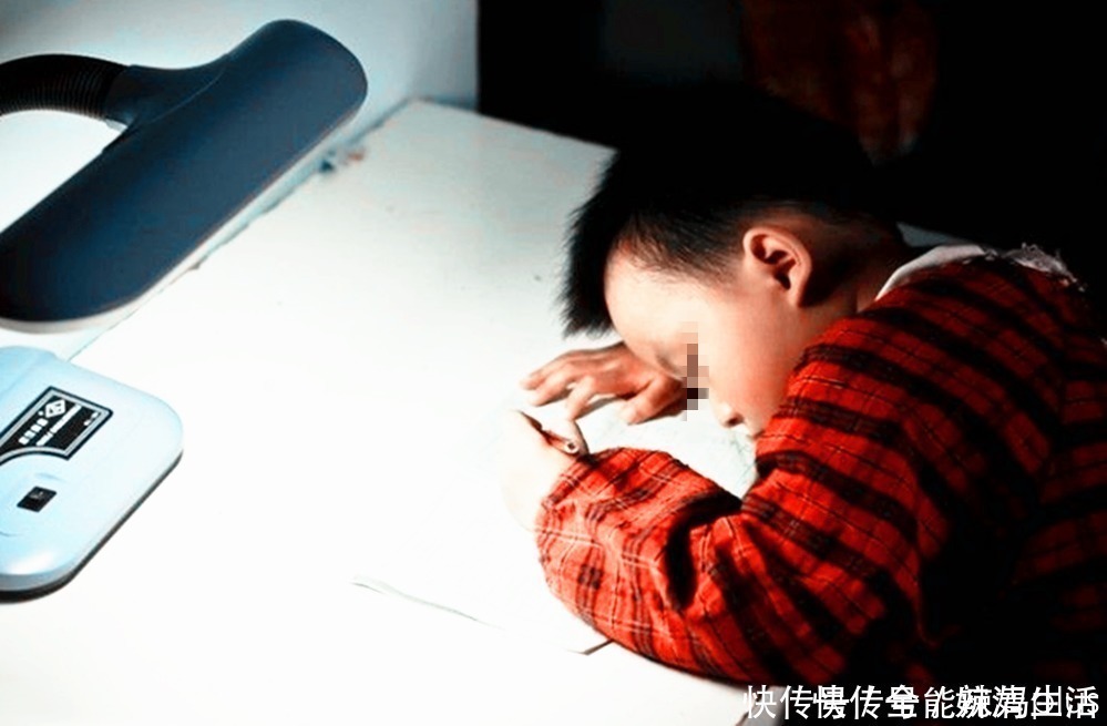 学习习惯|“妈求求你,我就睡1分钟”,9岁儿子永远睡去,妈妈后悔万分