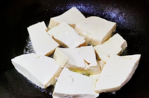 宁可不吃肉,女儿也要常吃它,直呼太鲜了,就着米饭连吃两大碗