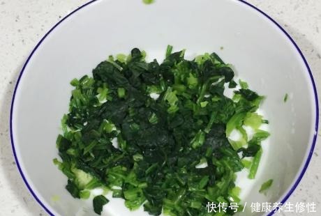煎饼|蔬菜饼这做法火了,不用油也不用面粉,蒸一蒸就上桌,比煎饼还香