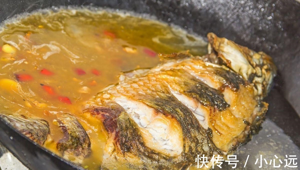大厨|煎鱼不粘, 烧鱼不碎的秘诀是什么? 饭店大厨教您, 不沾不碎不破皮