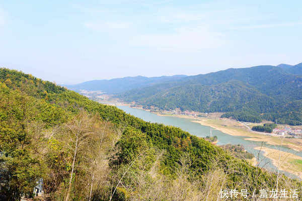 梅岭狮子峰，南昌第一山，怪石奇洞不输黄山，悬崖秋千、滑翔伞、玻璃漂流个个刺激