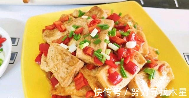 家里也能做出好吃的香煎豆腐啦~!