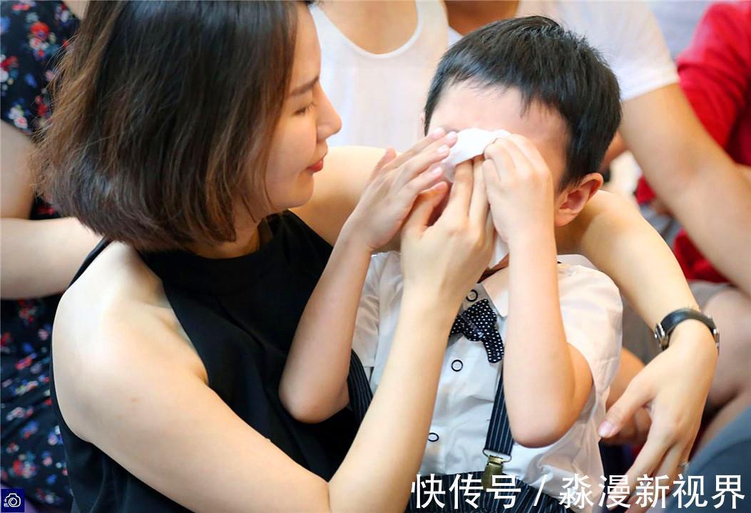 宝妈|“要不您回家换件衣服再过来”宝妈开家长会,却被老师婉言劝回