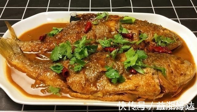 酱焖黄花鱼|黄花鱼这样做最好吃，做好不破皮不碎肉，外酥里嫩，营养不流失