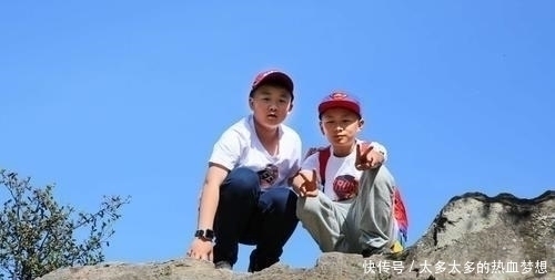 钙片|俩孩子一个天天吃钙片,一个天天喝牛奶,三年后身高差别明显