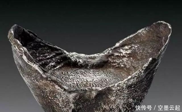 流通货币!古代的银子真的亮闪闪?真面目让人“尴尬”,黑乎乎,全是牙印