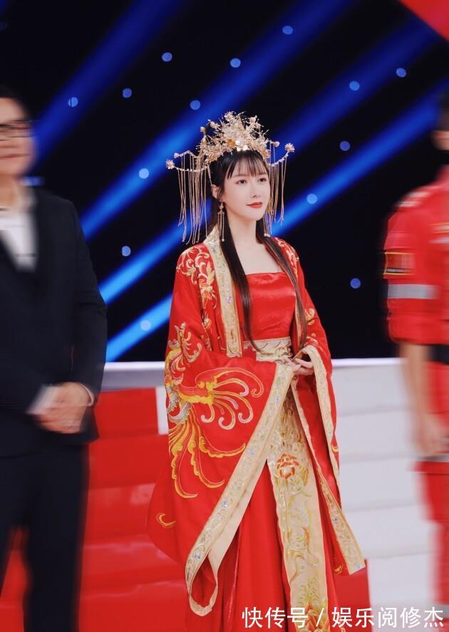 温果希星光大道舞台一秒哭戏仙女落泪！唱歌演戏多面发展，表演直击人心～