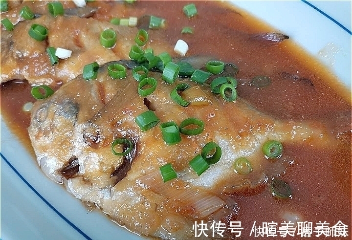 不管炖什么鱼,别再加醋了!试试新做法,肉质鲜嫩没腥味,太香了