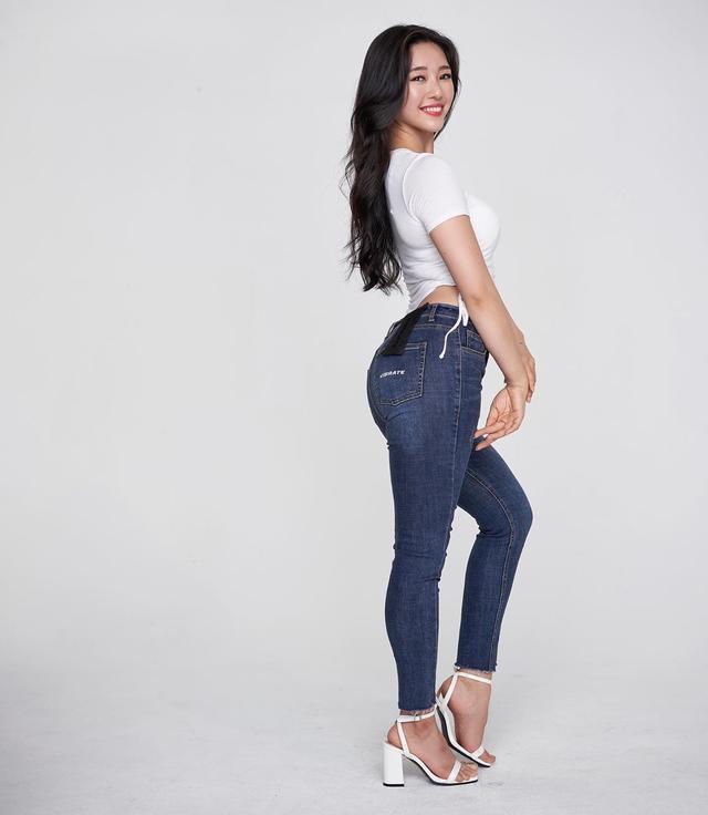 瑜伽|韩国“瑜伽女王”身材曼妙凸凹有致,6个静态拉伸增强身体柔软度