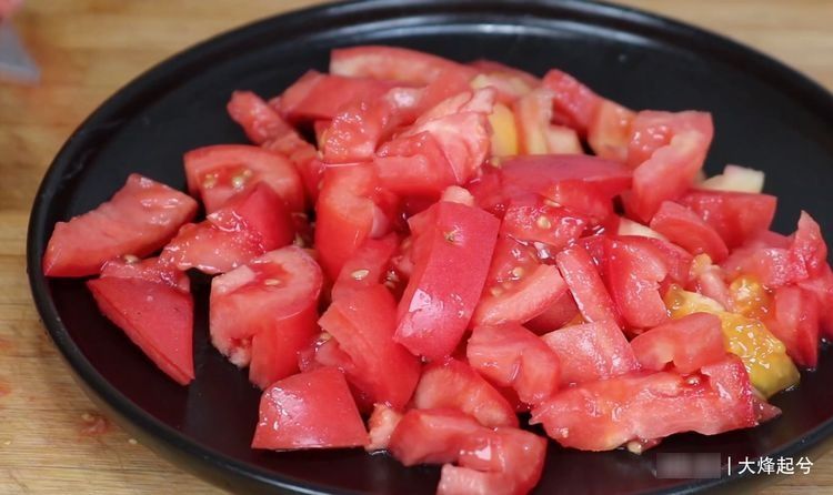 吃了30年疙瘩汤，有一种做法最神奇，搅疙瘩不放水，太厉害了