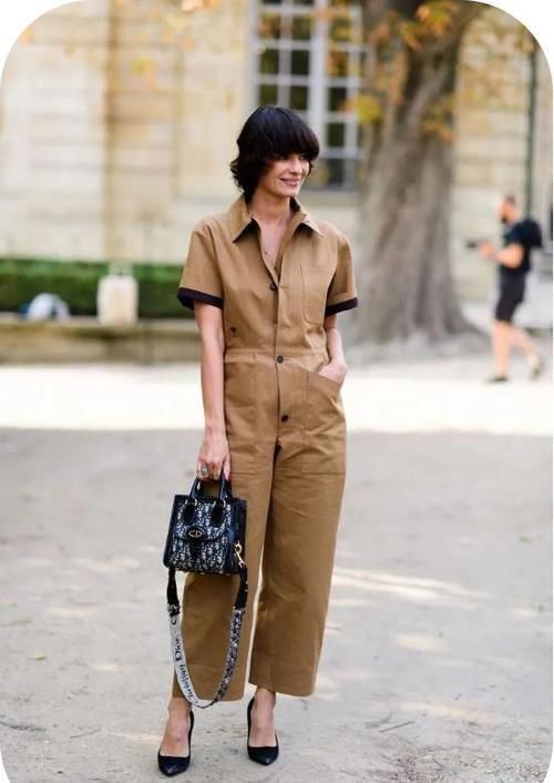 论色彩的重要性,低调含蓄的“驼色”穿搭,穿出你与众不同的美