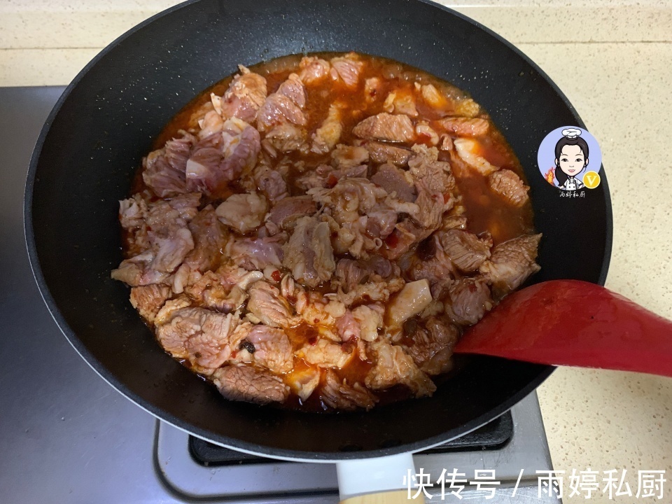 牛肉块|这2样菜一起炖太香了,开胃下饭,用来拌面也好吃,孩子也爱吃
