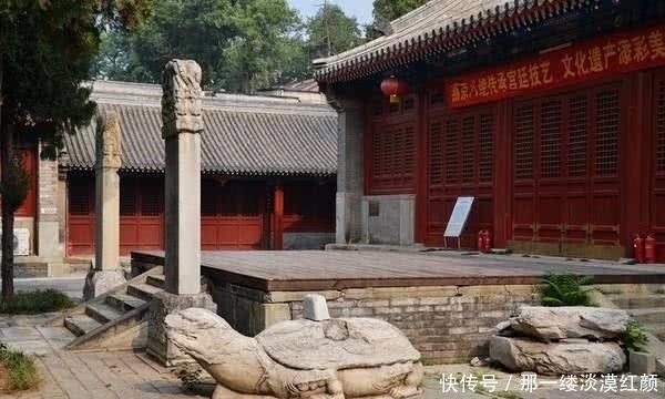 中国最牛的寺庙：500多年来庙门一直关着，寺内还生活着僧人！