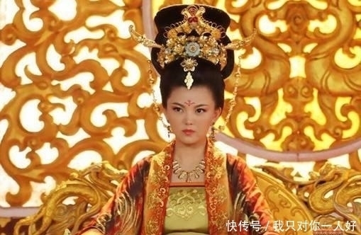 将字|宰相写下“青鹅”二字,武则天拖出去斩了,将字拆开读众人才明白