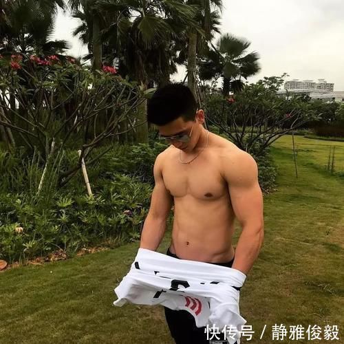 荷尔蒙|荷尔蒙爆棚的肌肉型男，颜值高还有腹肌和胸肌