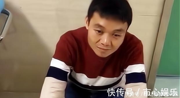 女儿|产房门前三个爸爸拼二胎女儿,听到护士的话后,表情太有意思了