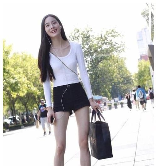 温柔美女小姐姐,尽显成熟灵动风,照着穿你也可以是温柔女神