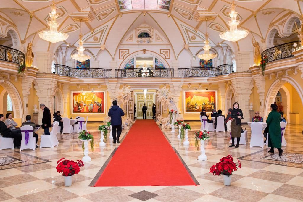 文化交流|促进中俄文化交流!薇拉·拉古金科娃油画作品线上展开幕式在伏尔加庄园举行