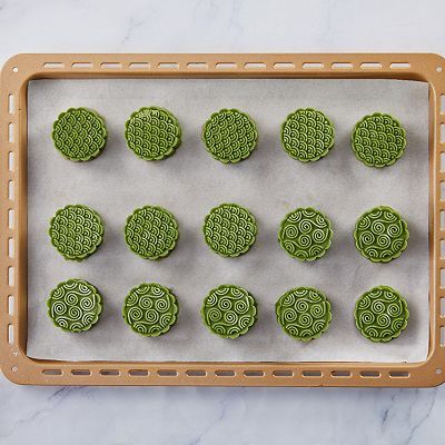 面团|抹茶奶黄流心月饼