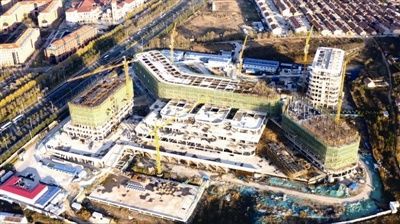 投入|齐鲁蓝谷医院主体结构封顶 计划2023年竣工投入使用
