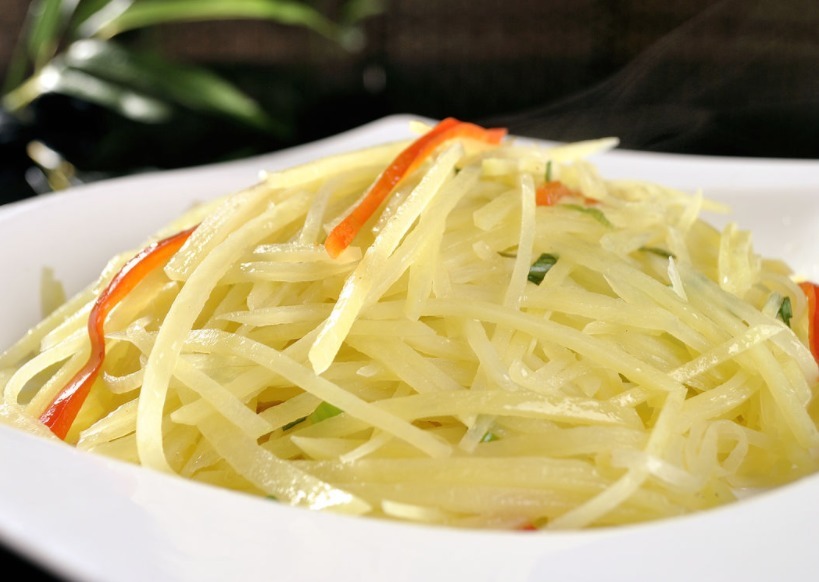 炒土豆丝是先放醋还是后放醋，很多人都不清楚，难怪炒的软趴趴