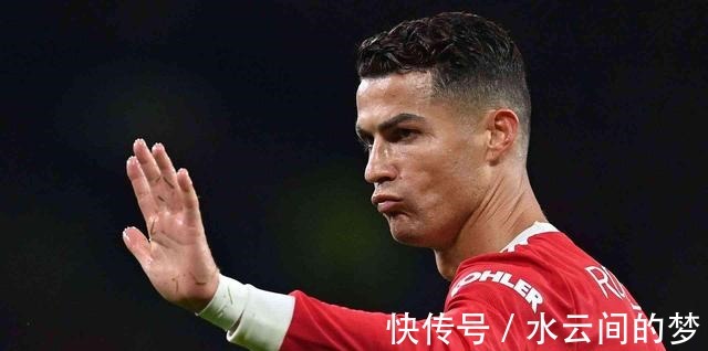言论|C罗加练言论引众怒!球迷群嘲愿意加班你自己加吧,我们是不加