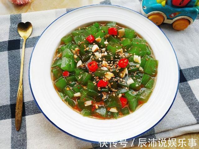 黄瓜汁|它常被人们当垃圾扔掉，搅一搅拌一拌就是解暑菜，清凉爽口