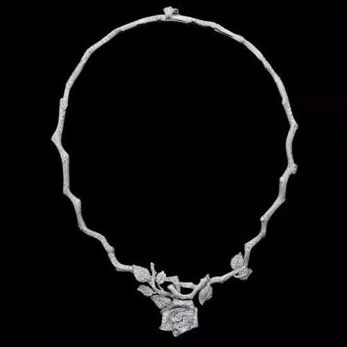 Dior新一季高级珠宝系列「RoseDior」：致敬经典玫瑰