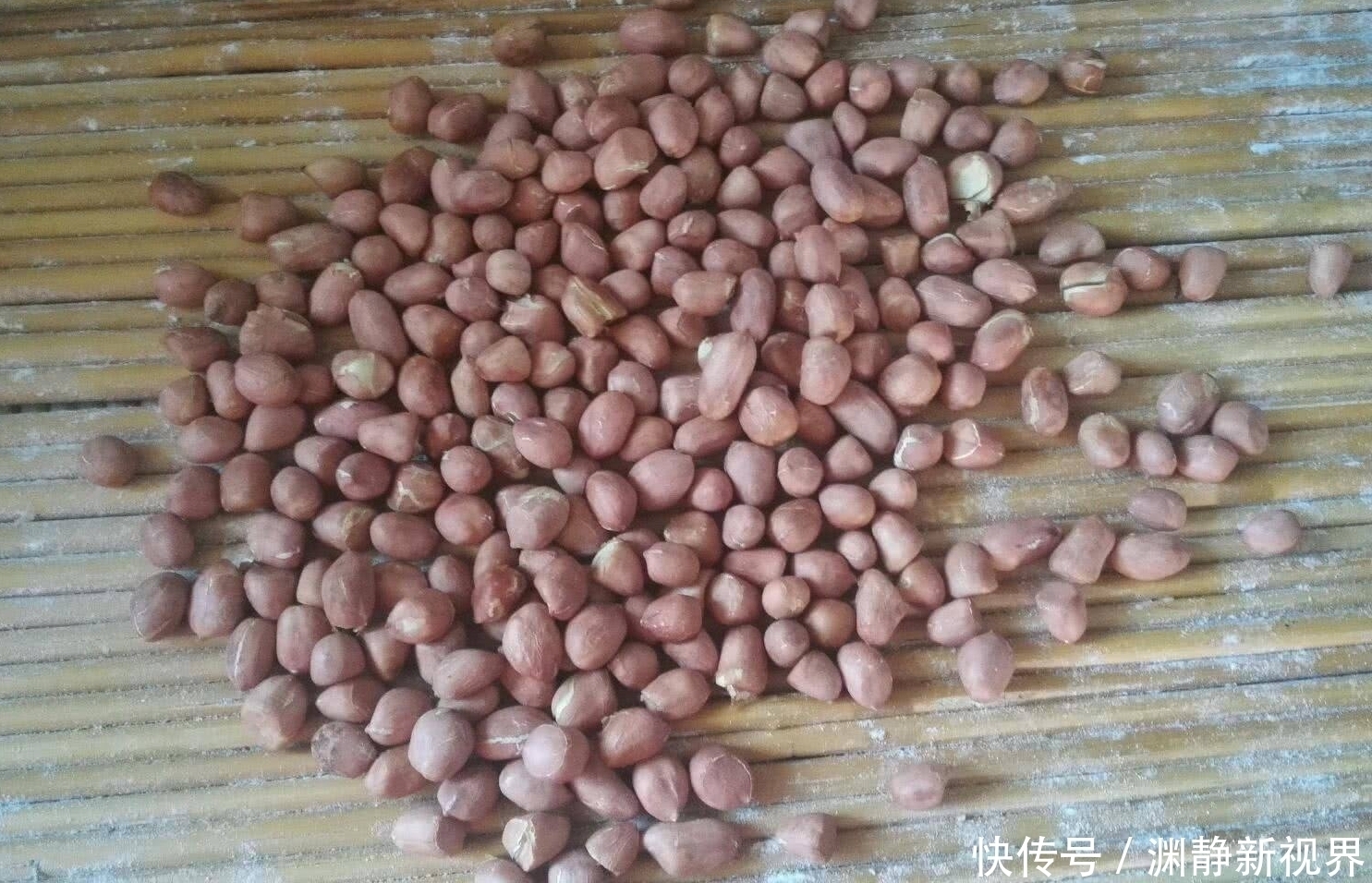 土豆淀粉|做挂霜花生时，不要直接加糖，做之前多加一步，花生香甜可口