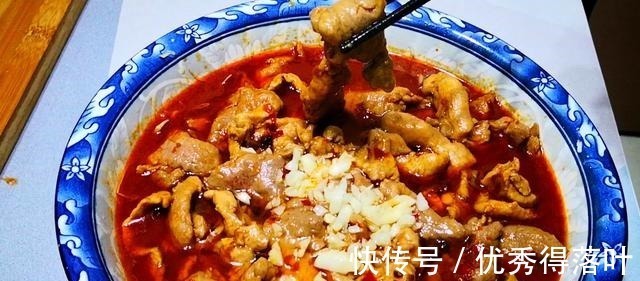 孩子暑假在家，迷上了这道菜，三天两头做一锅，解馋又下饭，真香！