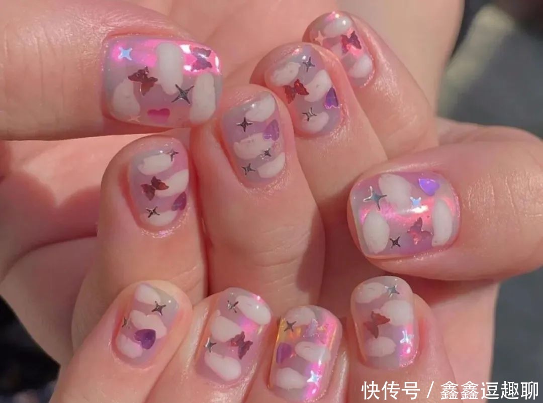 现实中美炸的极光美甲,梦幻炫彩,仙掉眉毛很上头!